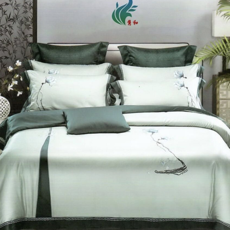 金年会60贡缎绣花四件套（菩提绿）